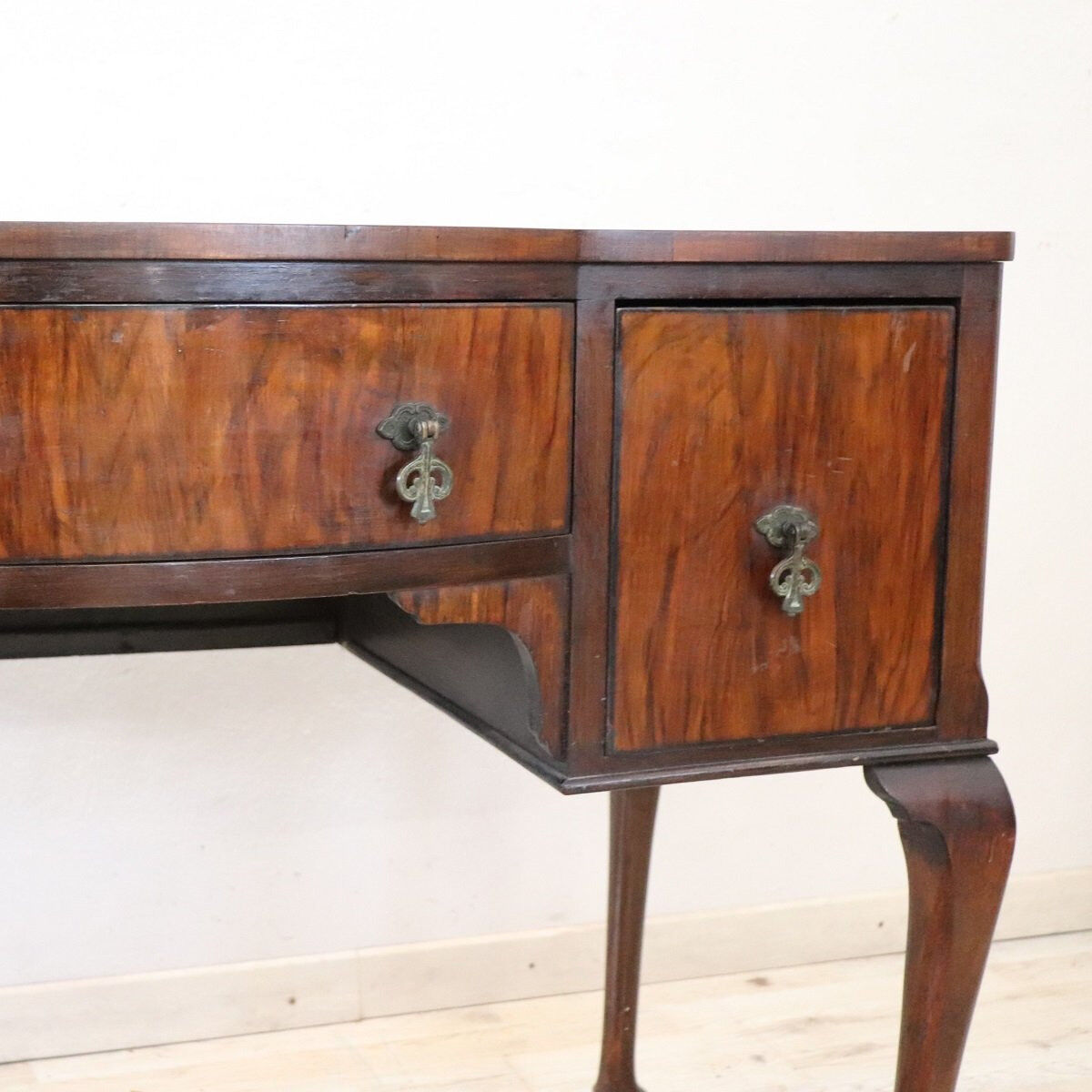 Writing Desk In Walnut Veneer, Early 20th Century