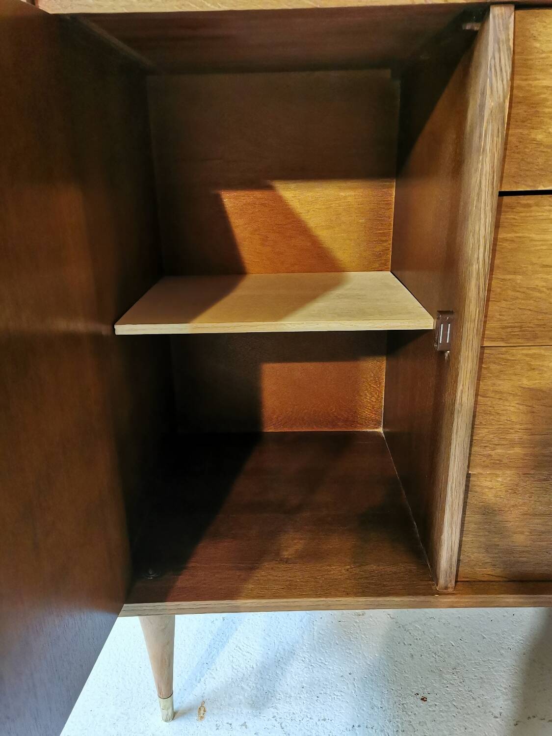 Chest of drawers with 1 door and 4 drawers