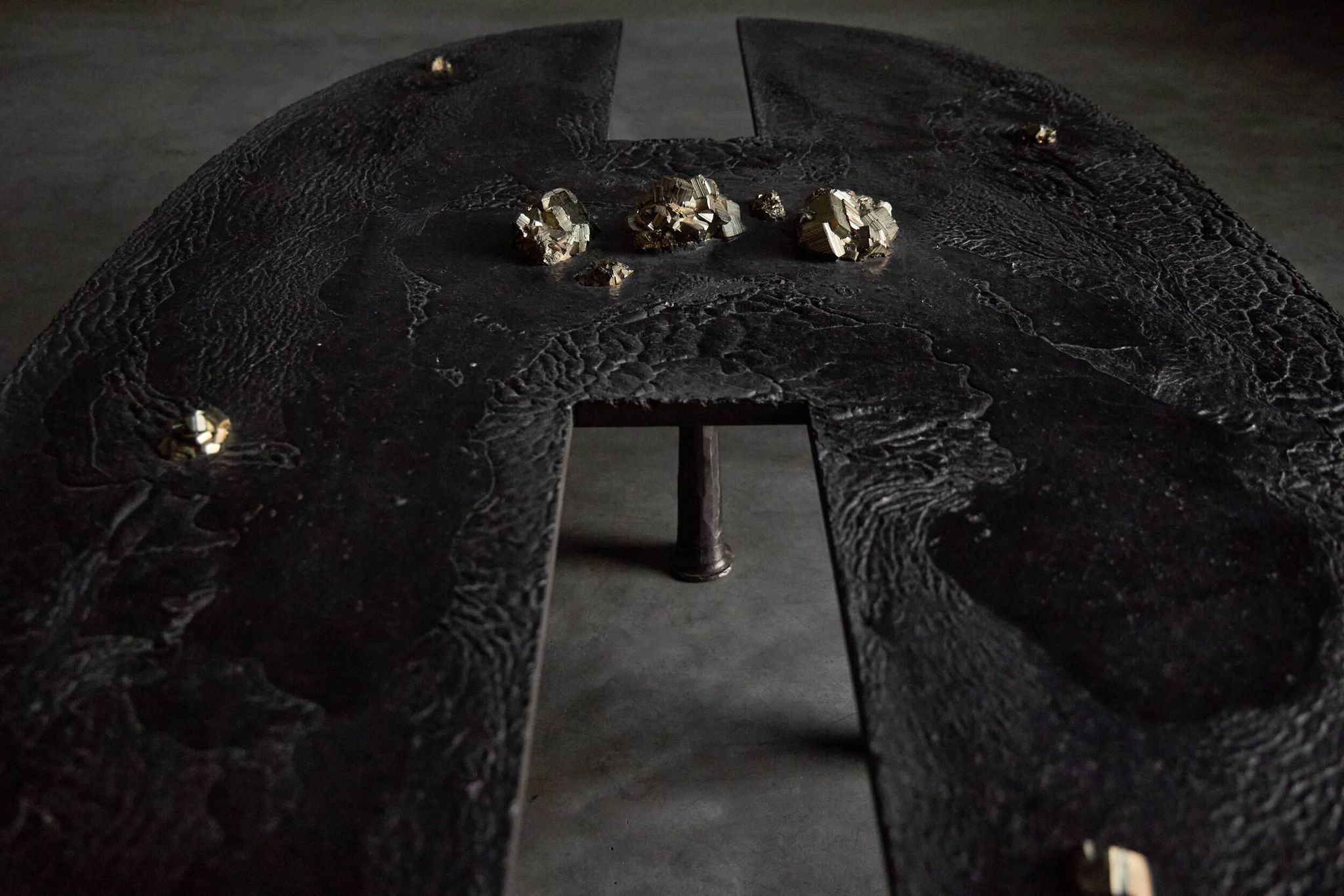 Table basse en fer brutaliste de Thomas Serruys, Belgique, 2019