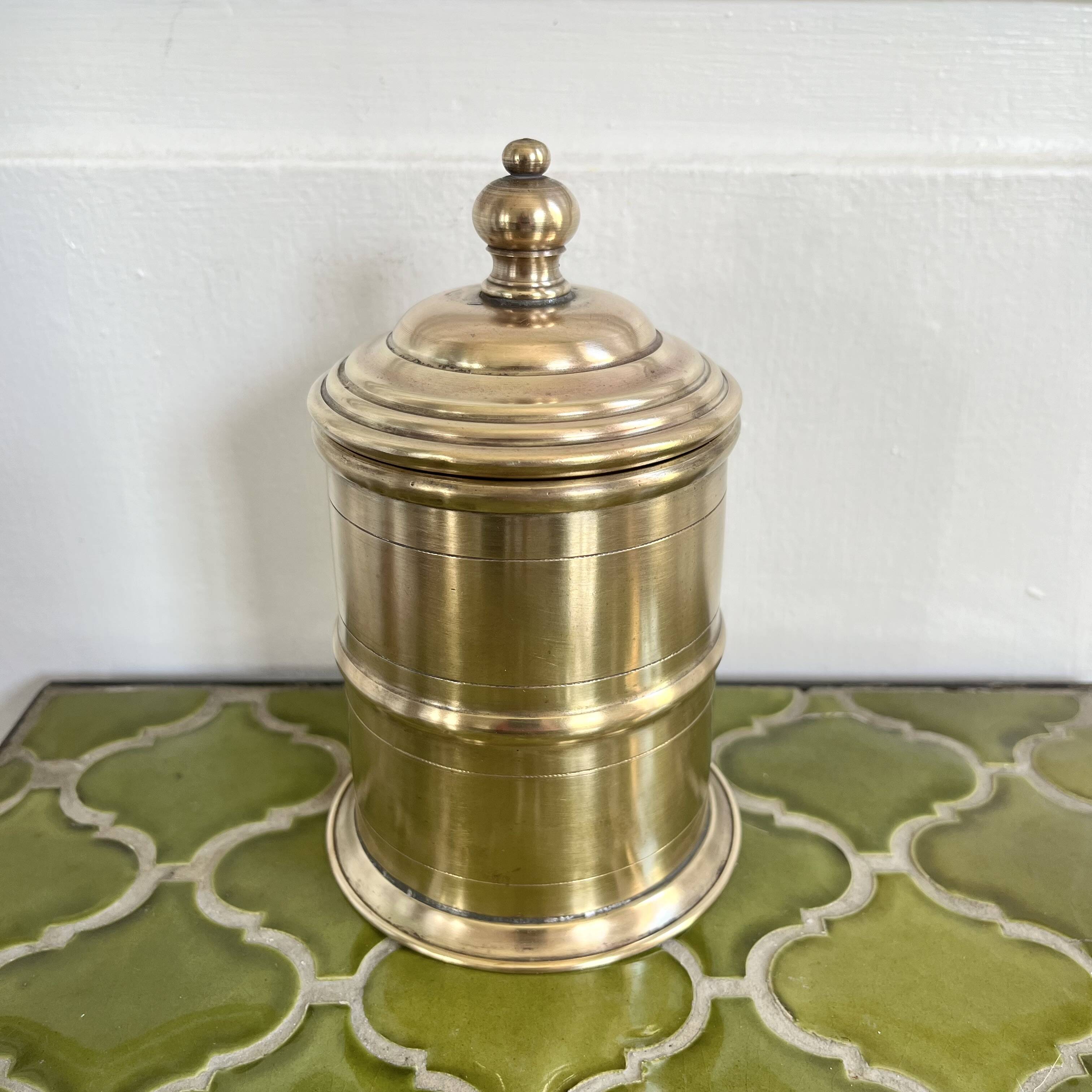 Round brass box