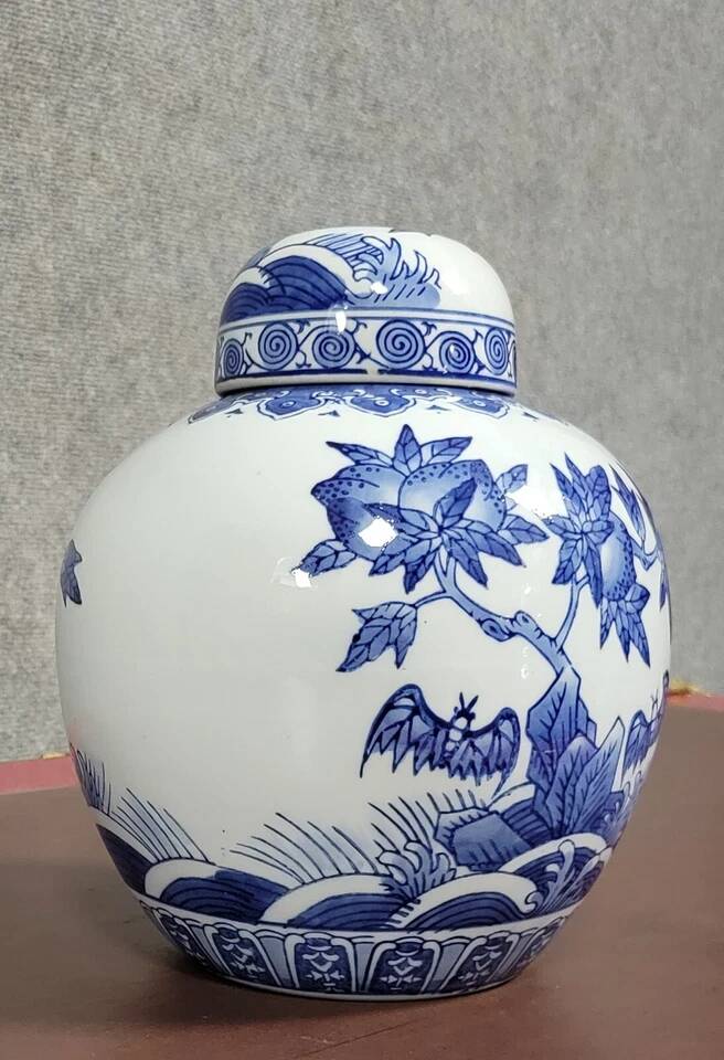 Asia 20th century: porcelain ginger jar