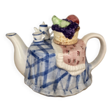 L.Dake & ZN Amsterdam ceramic barbotine teapot