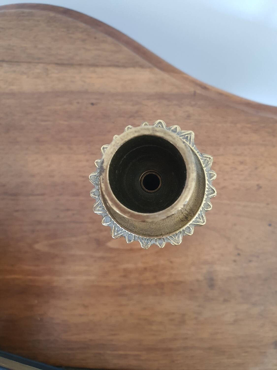 Lamp base