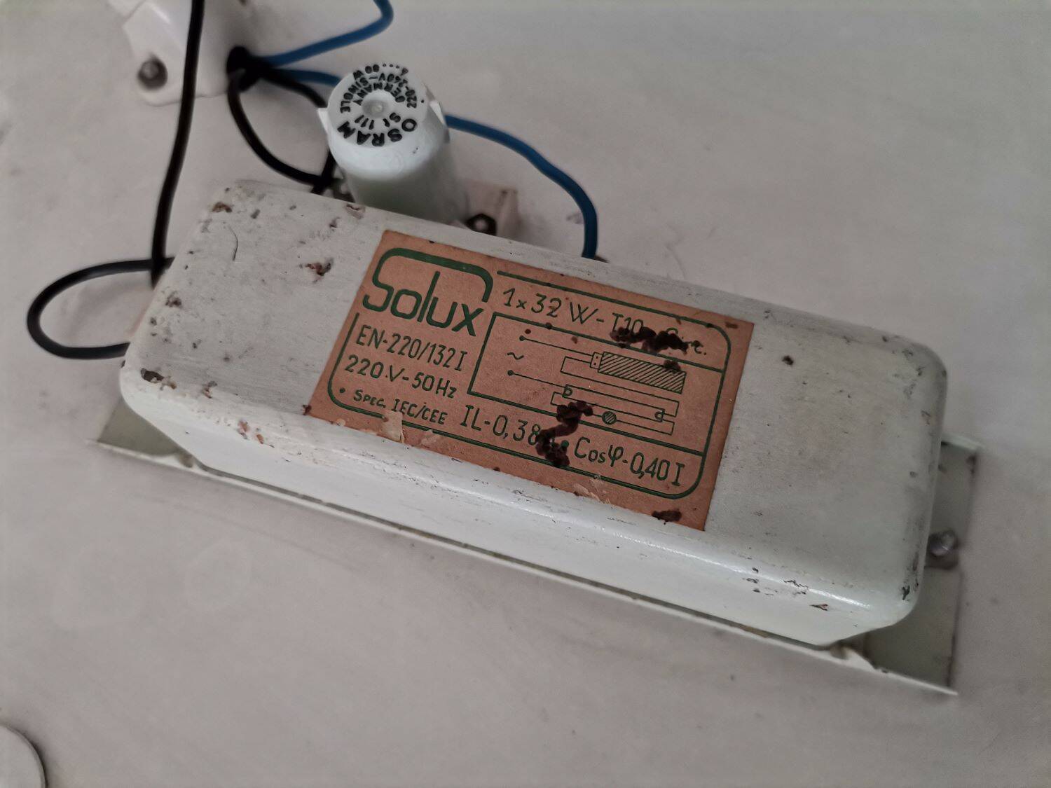 Large Italian glossy white acrylic minimalist pill flush mount ceiling fixture lamp. 1960s