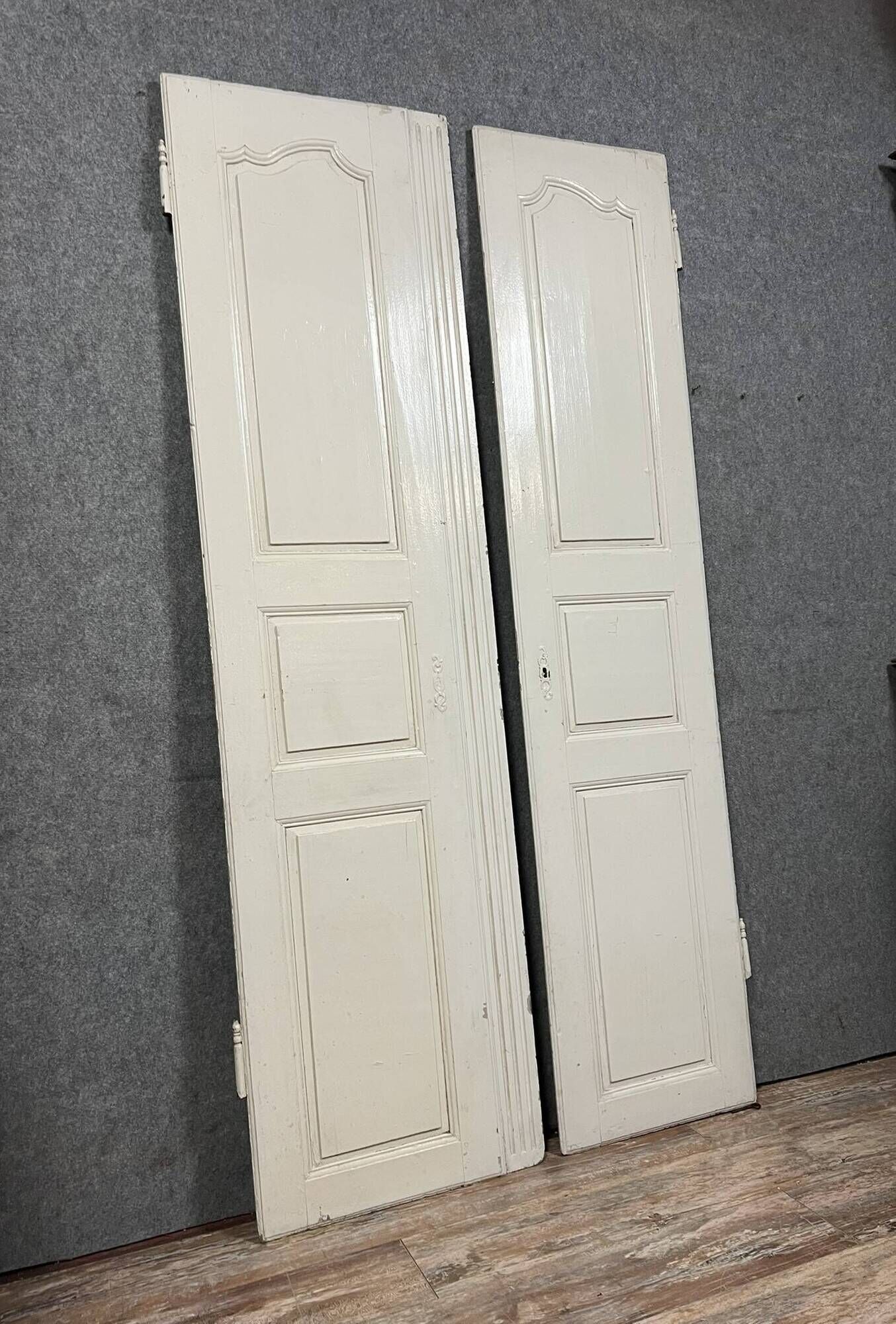 Pair of Louis XV style doors in lacquered wood from the late 18th century