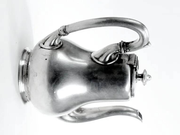 Pichet, classicisme, laiton argenté, Austro-Hongrie, 19e siècle