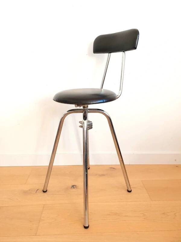Vintage workshop stool/chair