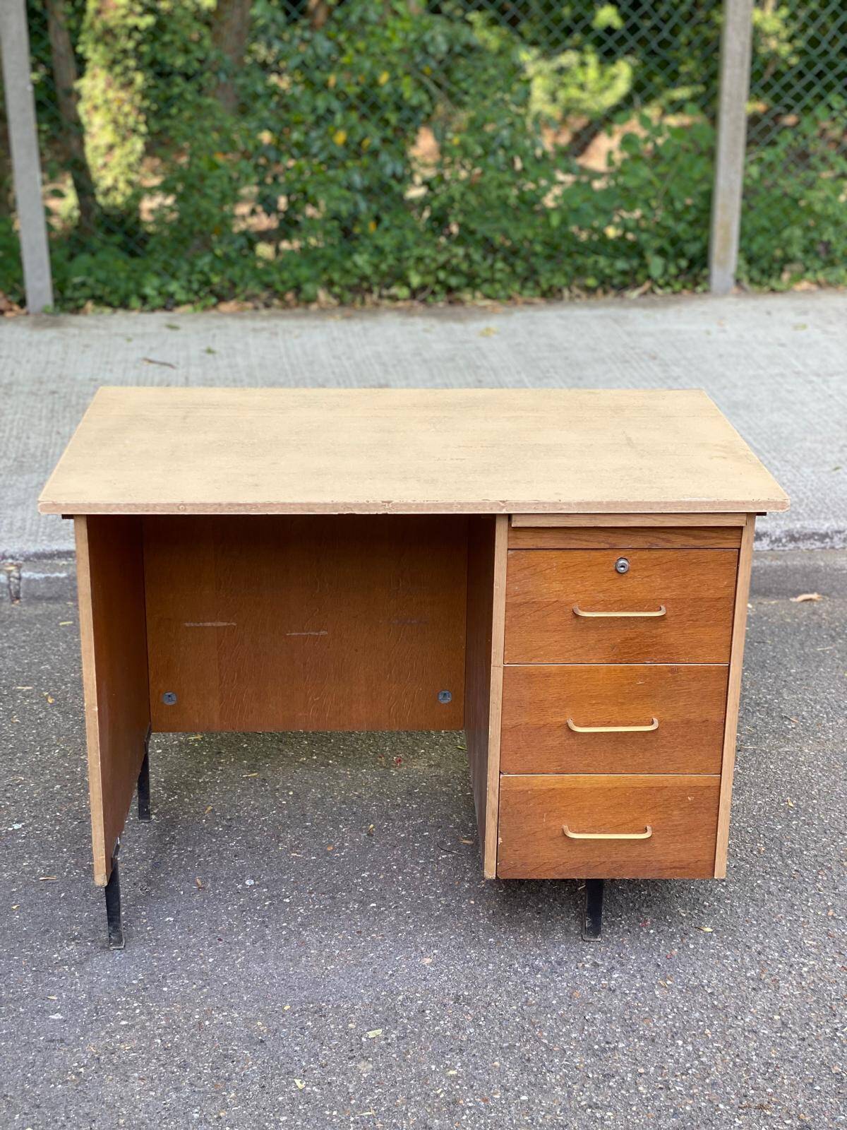 Bureau scandinave vintage en bois des années 70