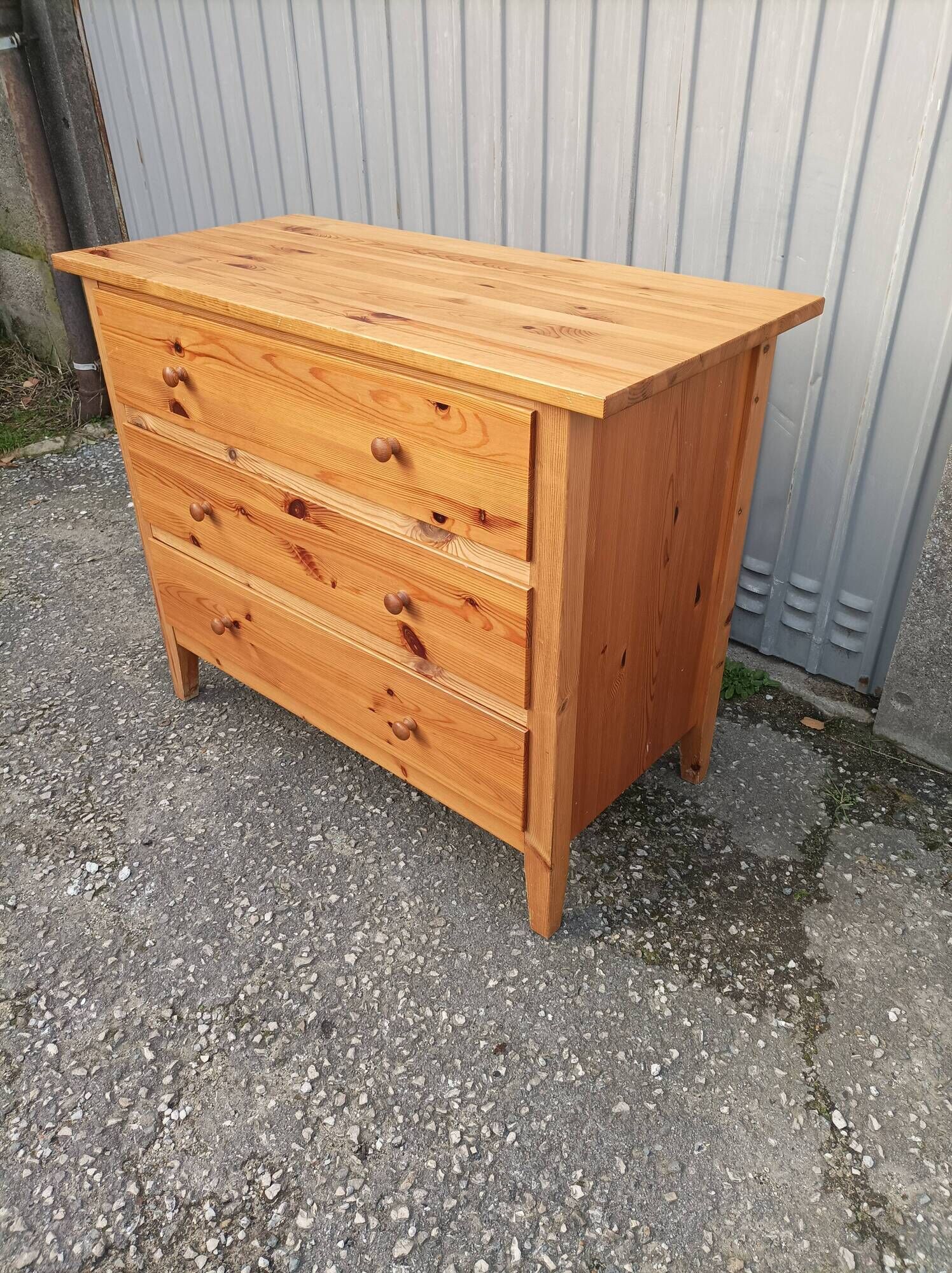 Old chest of drawers 3 drawers in vintage pine wood