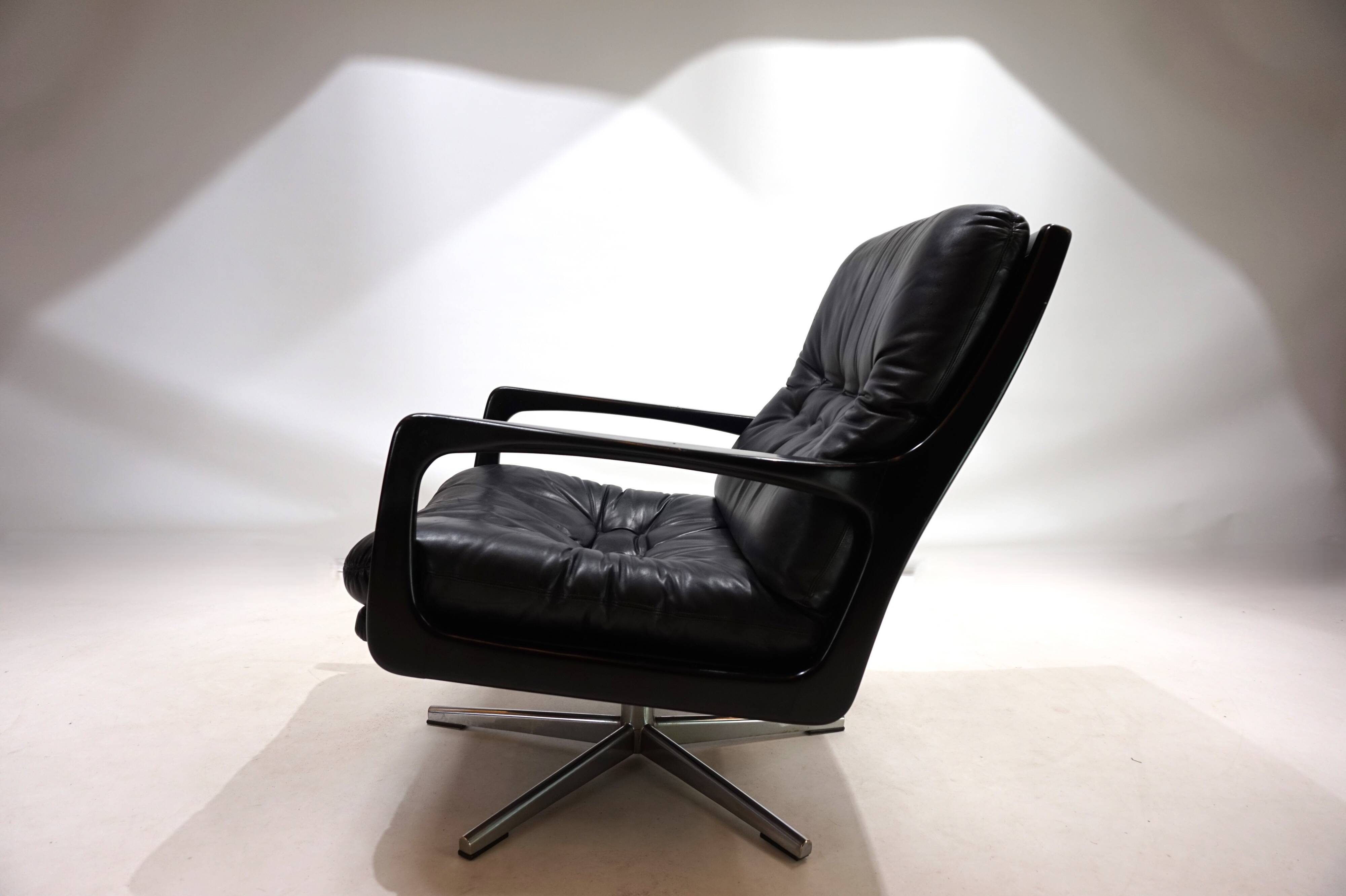 Fauteuil en cuir Eugen Schmidt pour Soloform, 1960