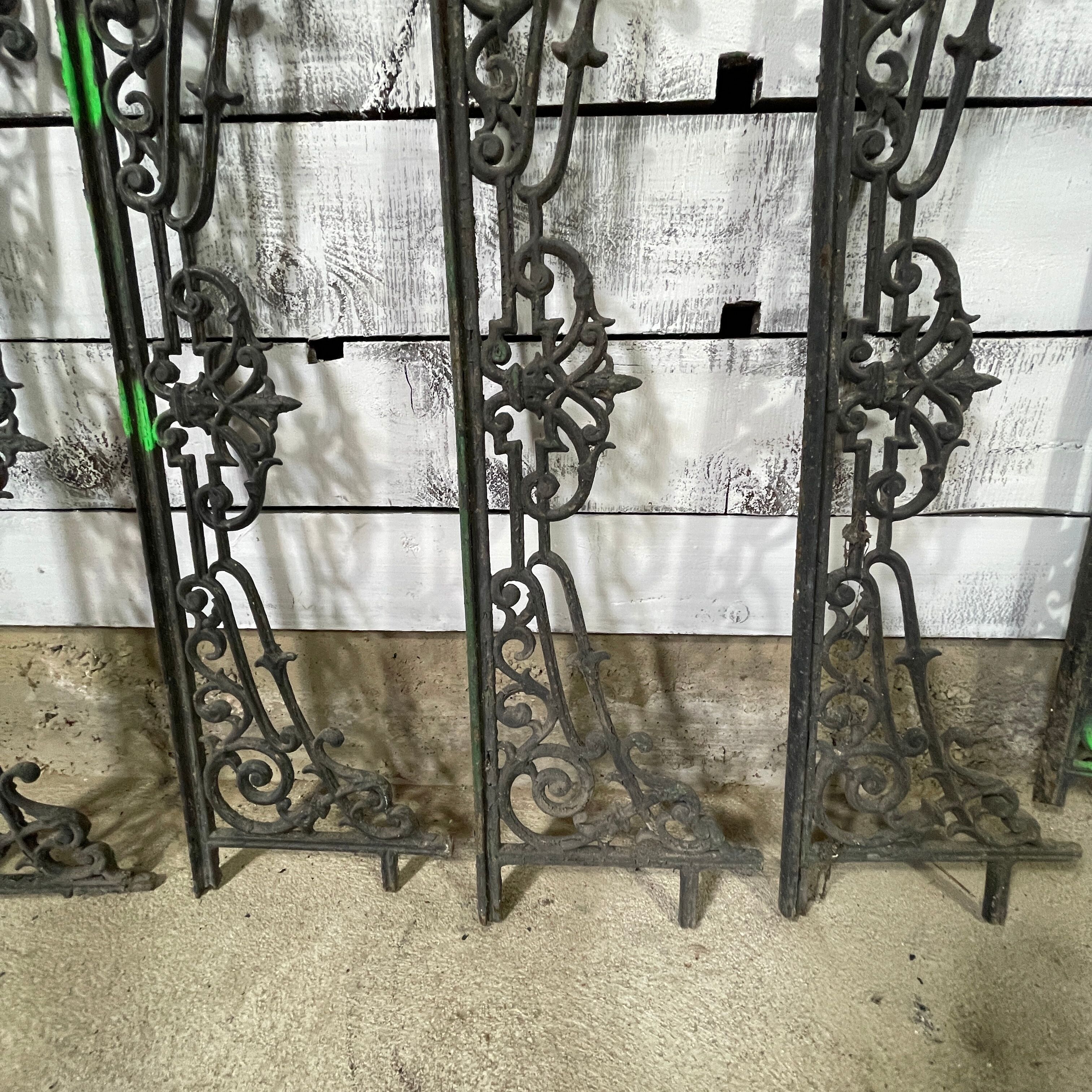Cast iron railing set