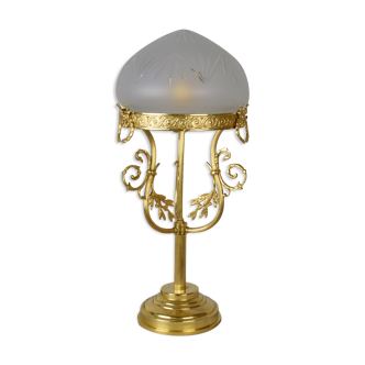 Art Nouveau style lamp