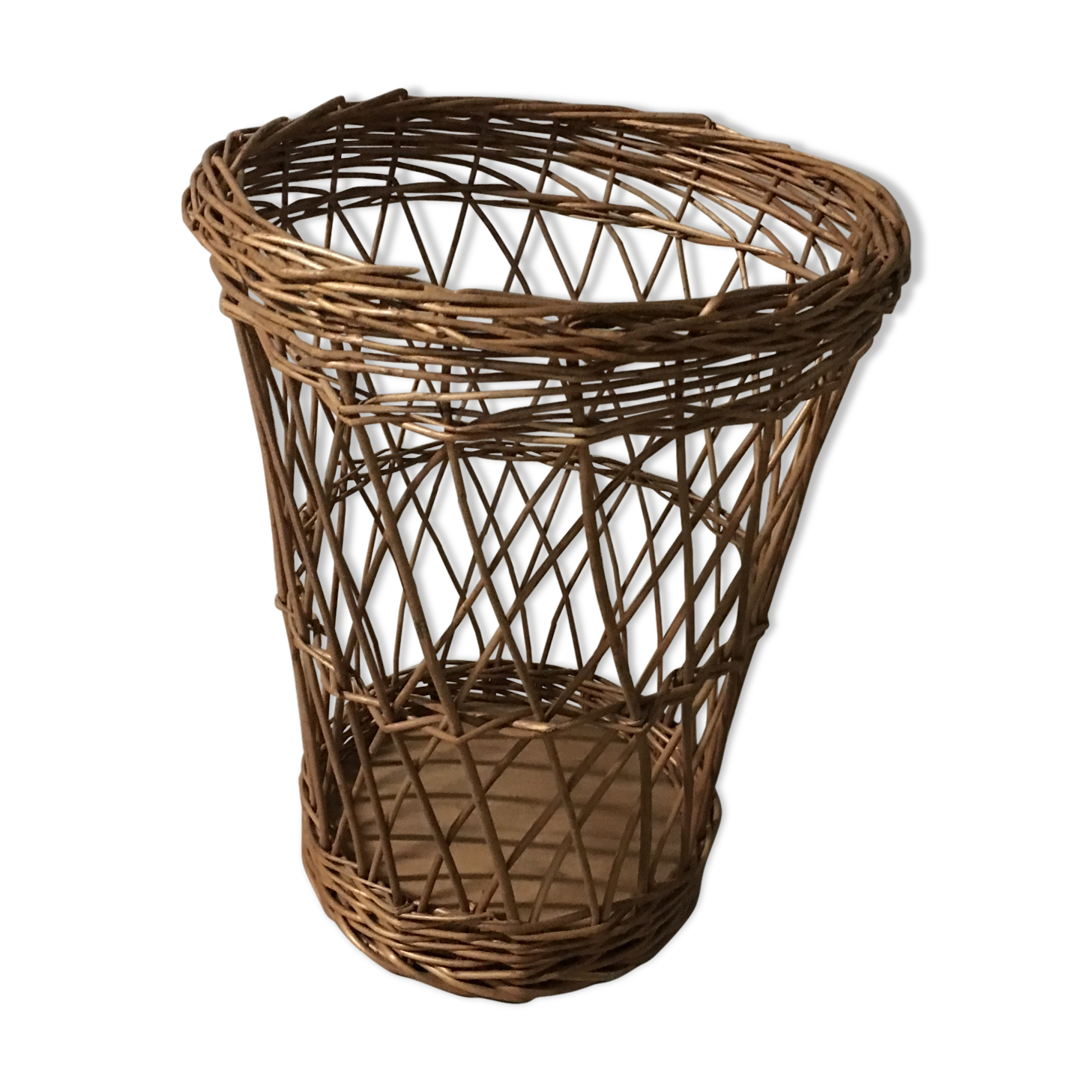 60s rattan basket
