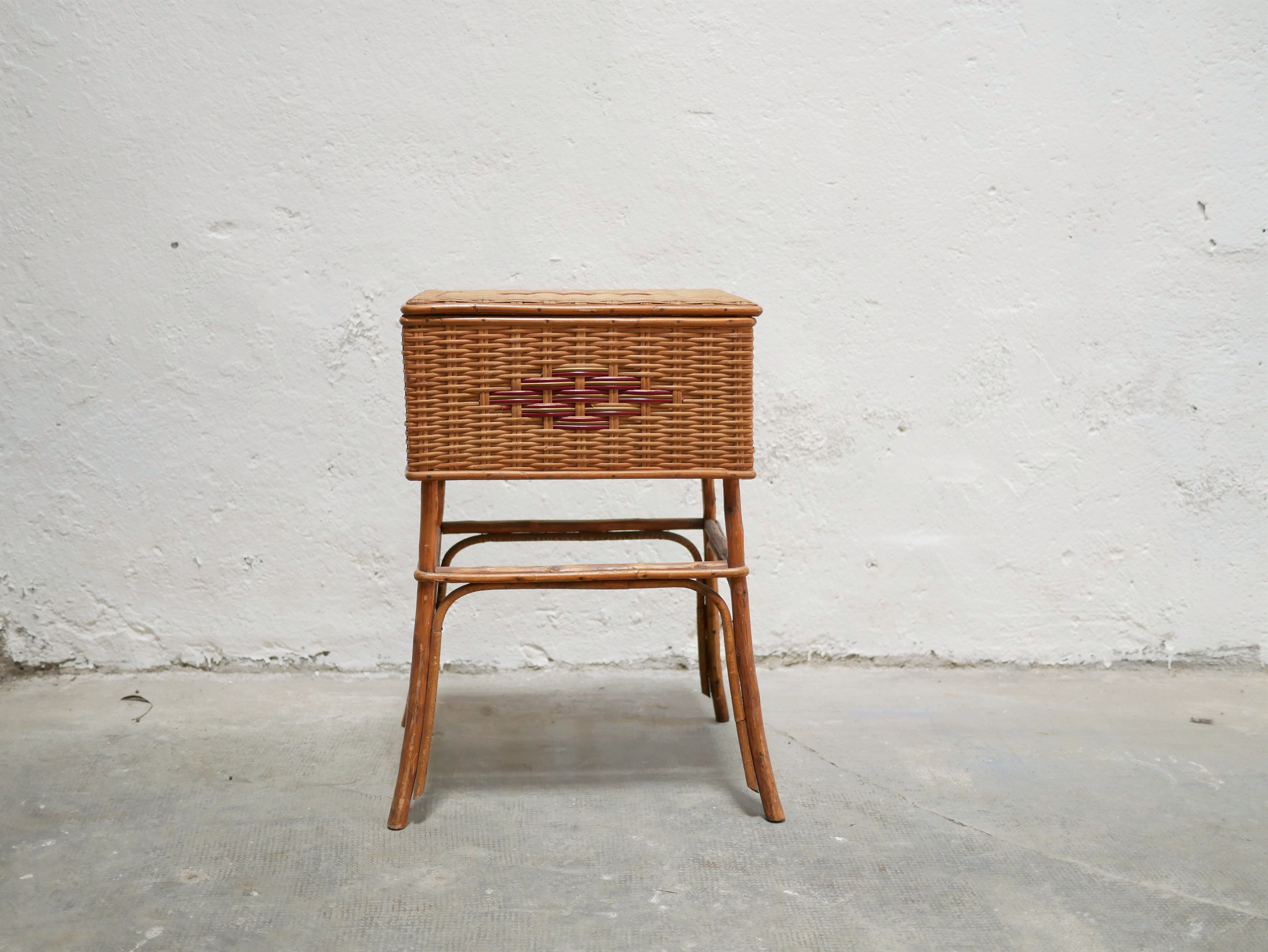 Worker vintage rattan basket