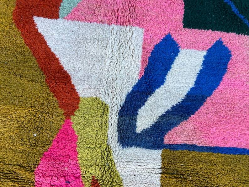 Berber Moroccan rug decorated 250cm x 150cm