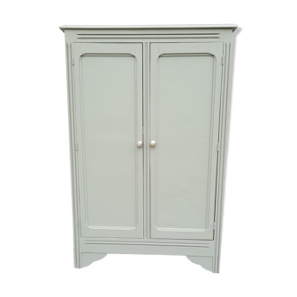 Armoire parisienne