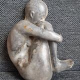 Sculpture of a woman, curiosity