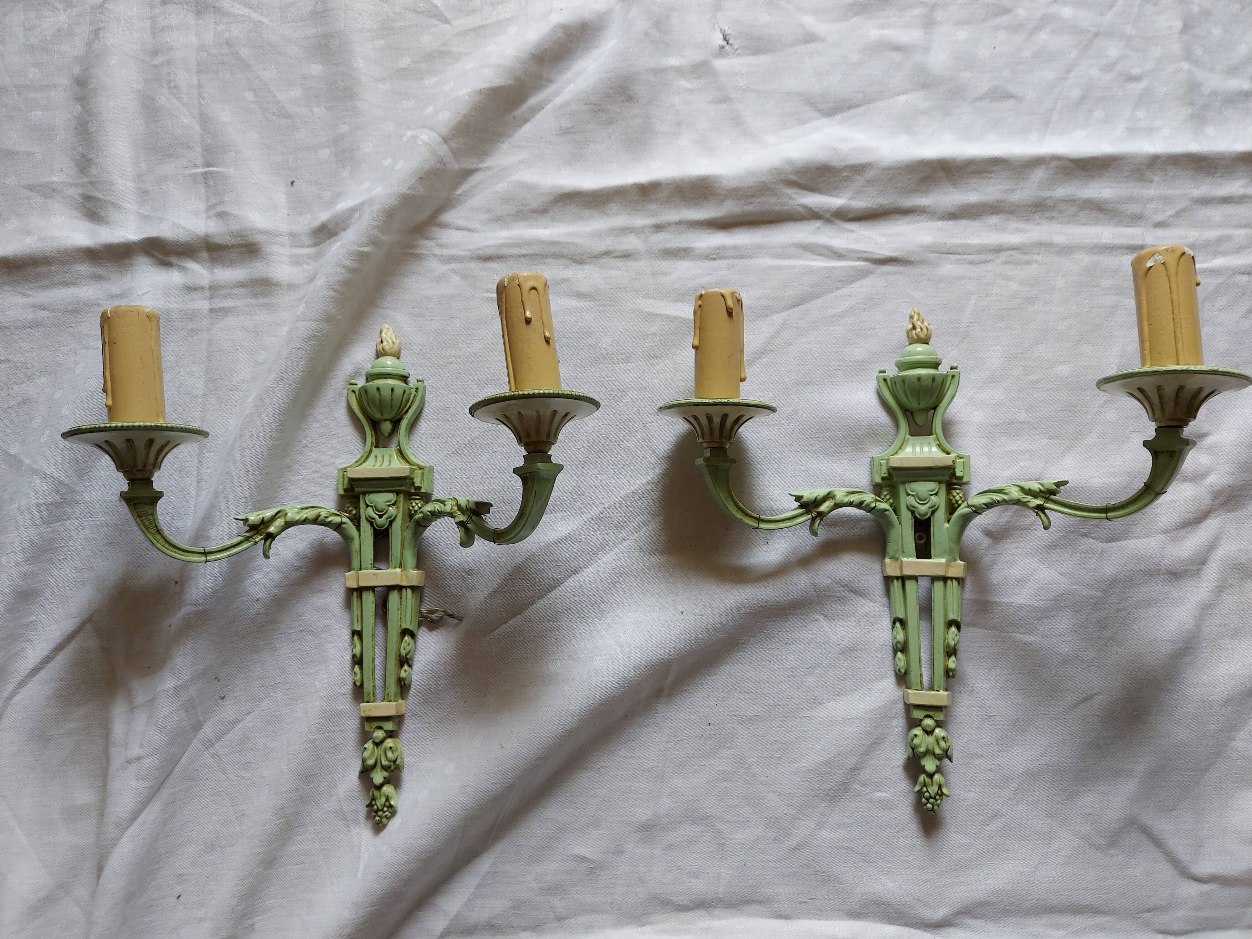 Paire d'appliques style Louis XVI