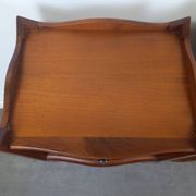 Paire de tables de chevet style Louis XV