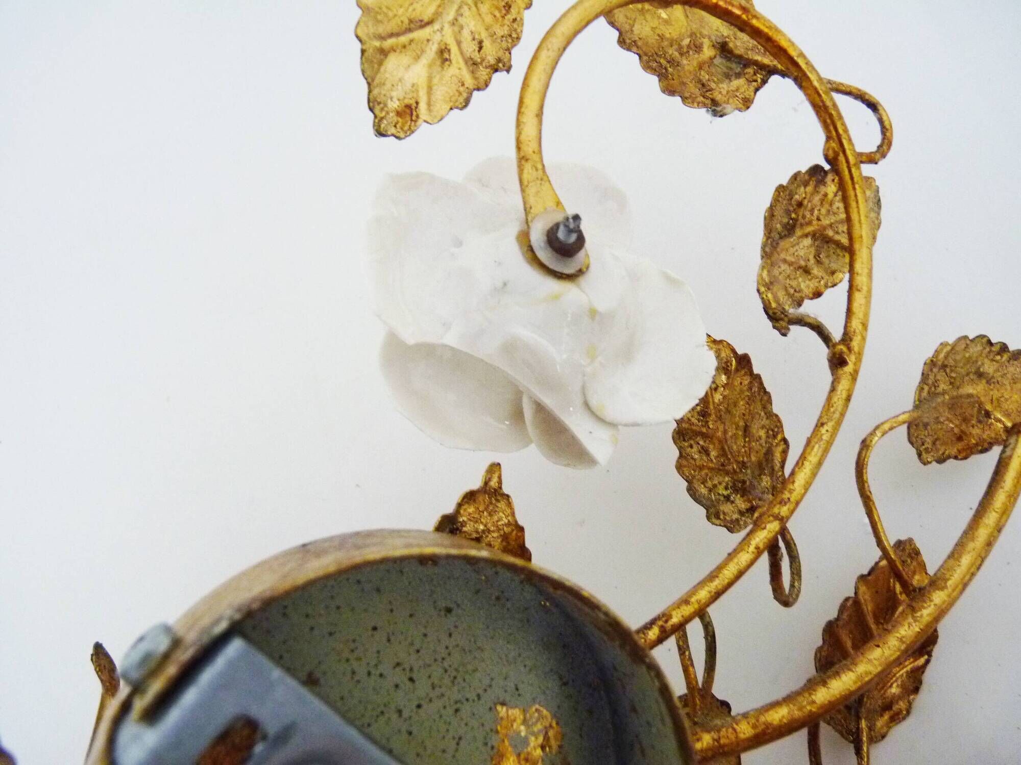 Paire d'appliques murales italienne feuillage doré à la feuille d'or, années 70-80