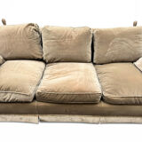 Beautiful Knole model canapé in velvet.