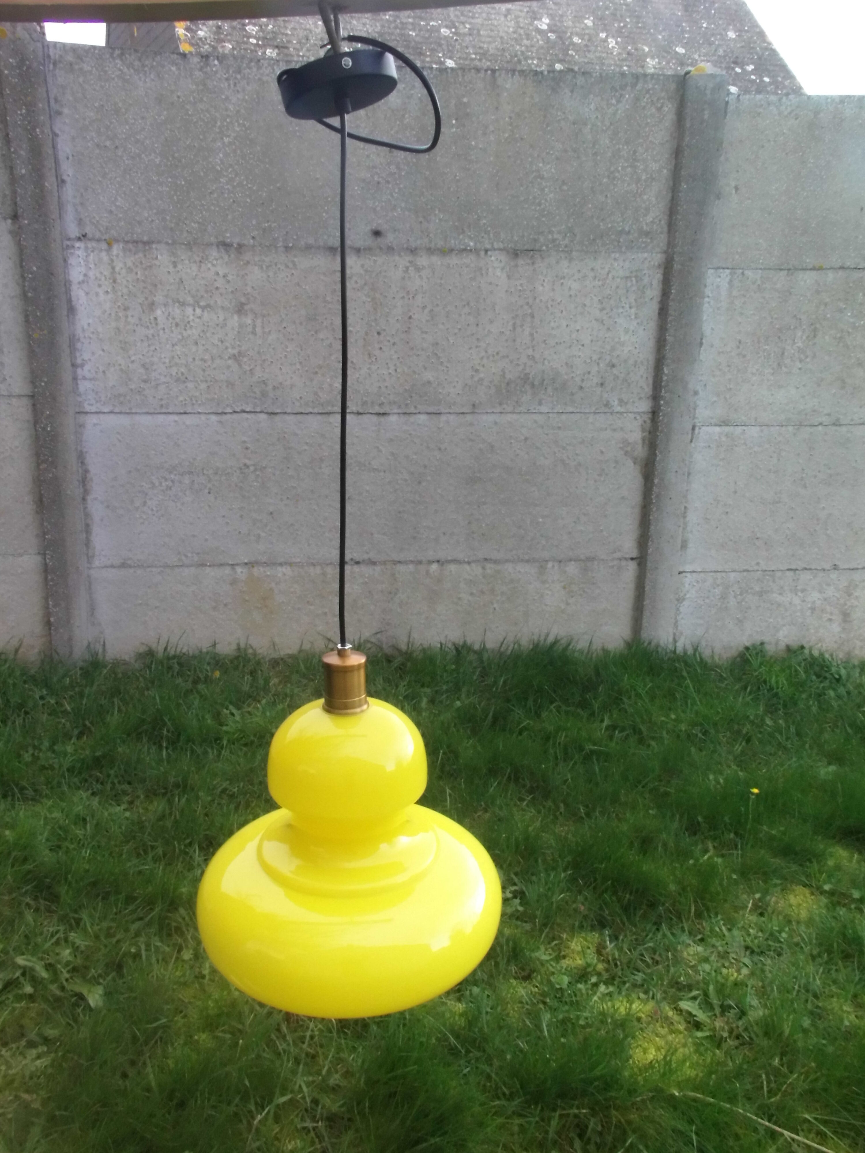 Yellow opaline hanging lamp