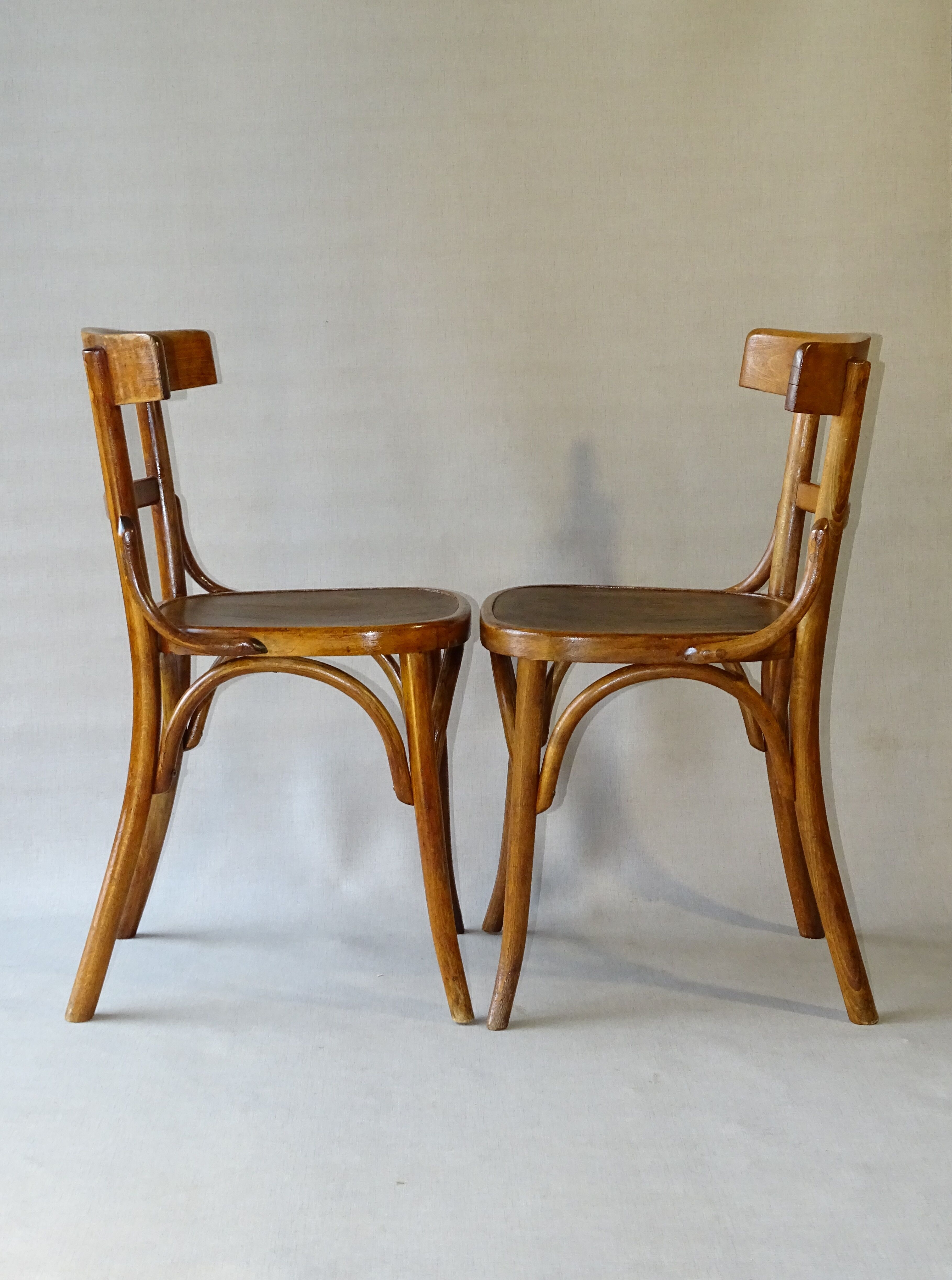 2 chaises bistrot par Fischel 1930 assises bois