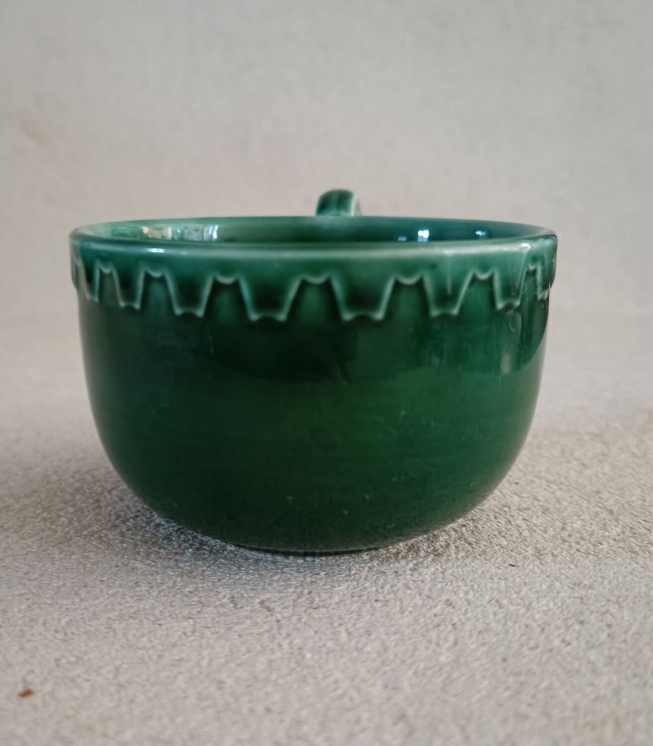 Tasse en faïence José Pober