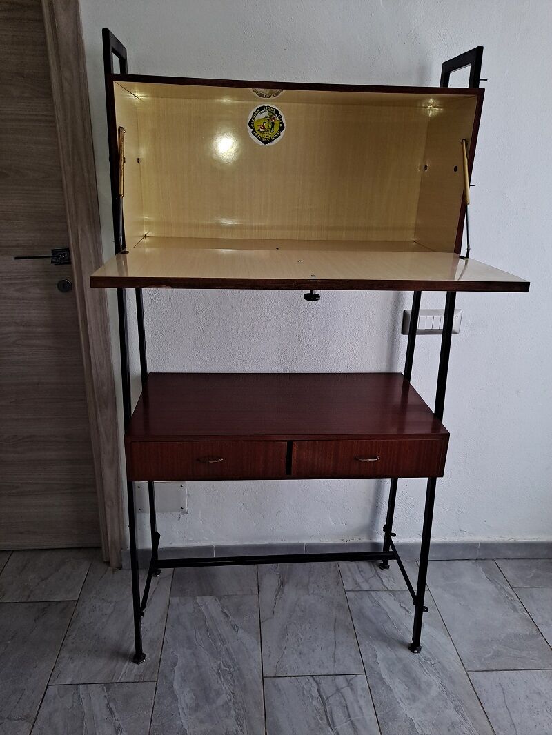 Unité de bibliothèque modulaire italienne du milieu du siècle