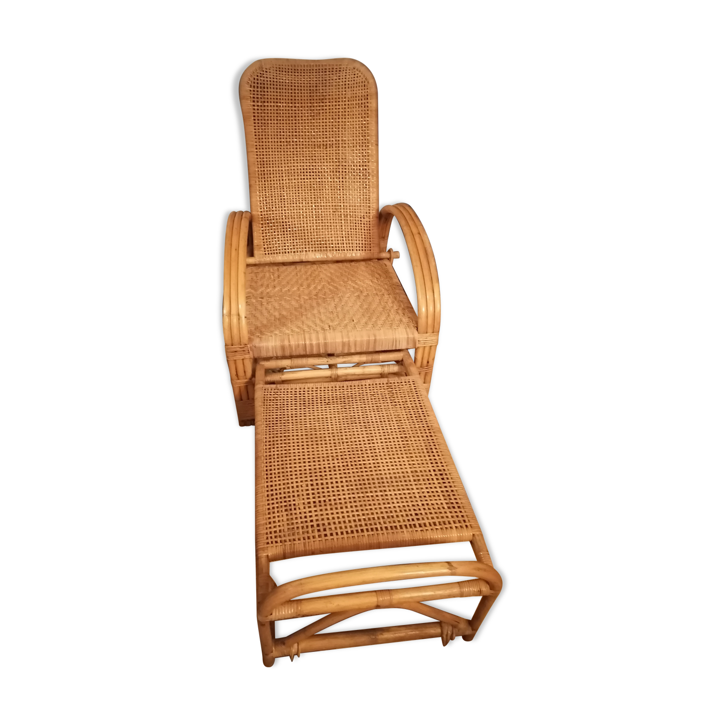 Wicker rattan chaise longue