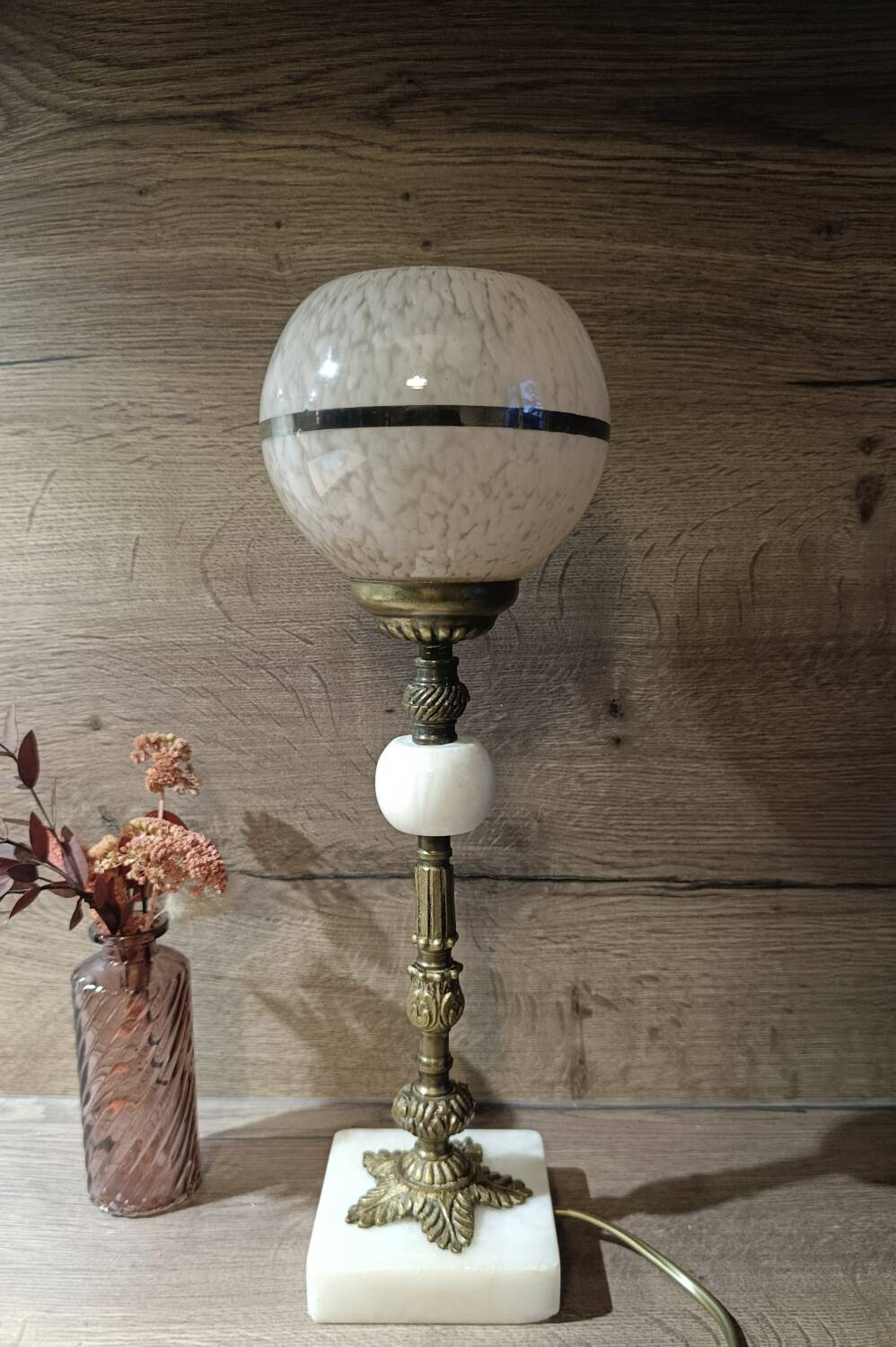 Art Deco lamp 1930 brass, alabaster, Clichy pink glass globe