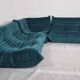 Ensemble Ligne Roset Togo 3 pièces en velours bleu canard .