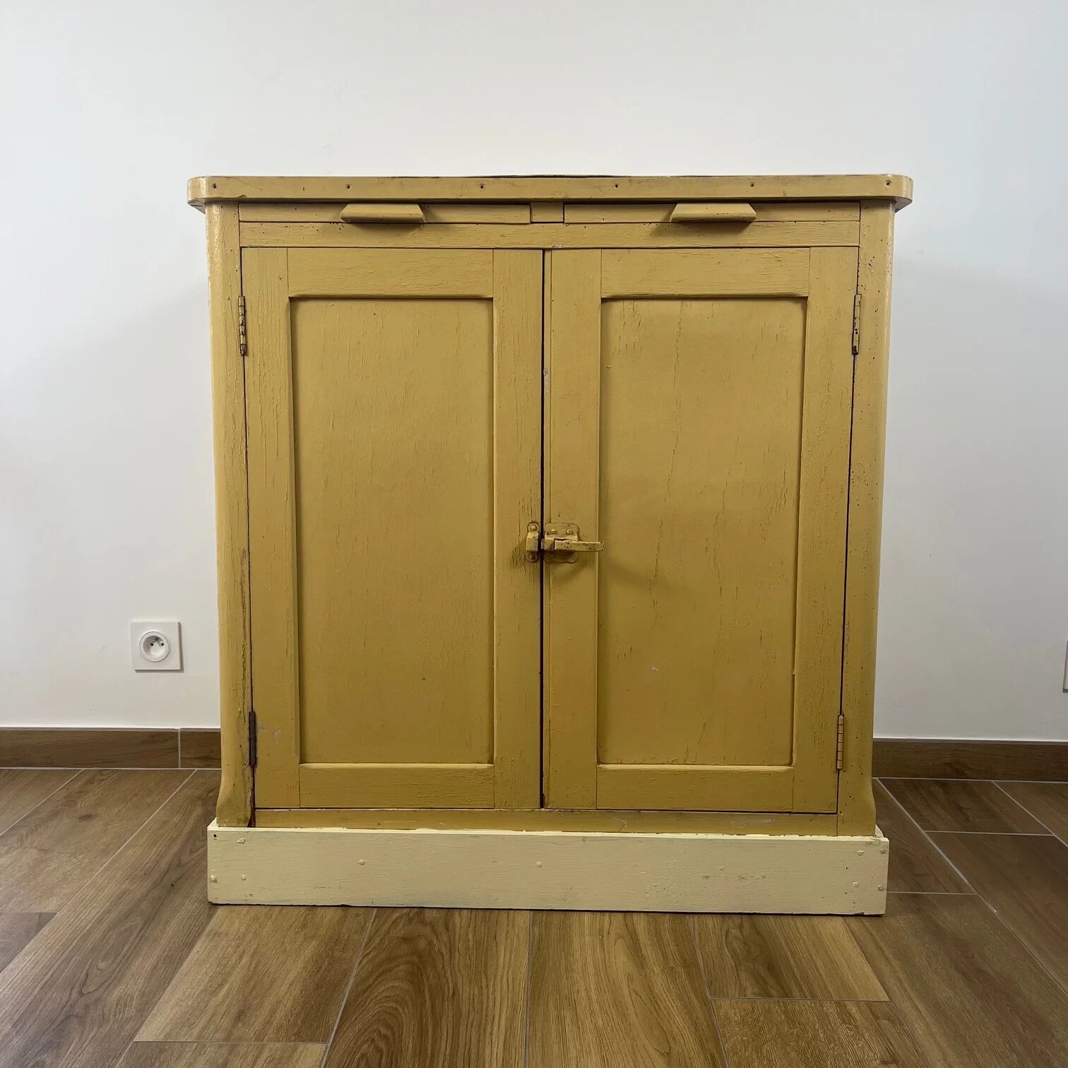 Antique butter yellow kitchen sideboard, late 19th - early 20th century.