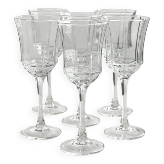 6 Luminarc water/wine glasses.