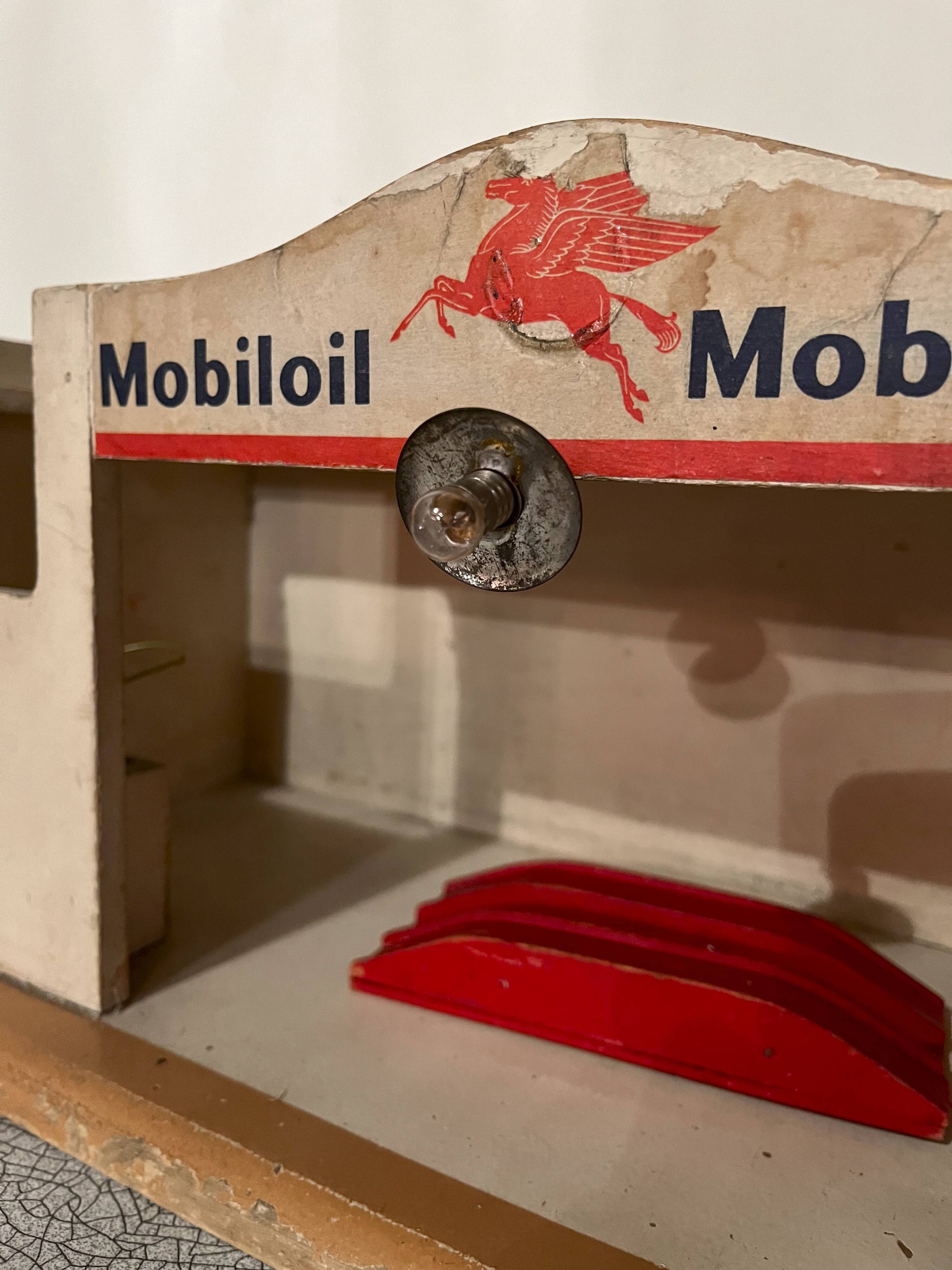 Majolu mobiloil wooden garage with elevator and lighting