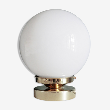 Opaline table lamp