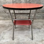 Coffee table round formica