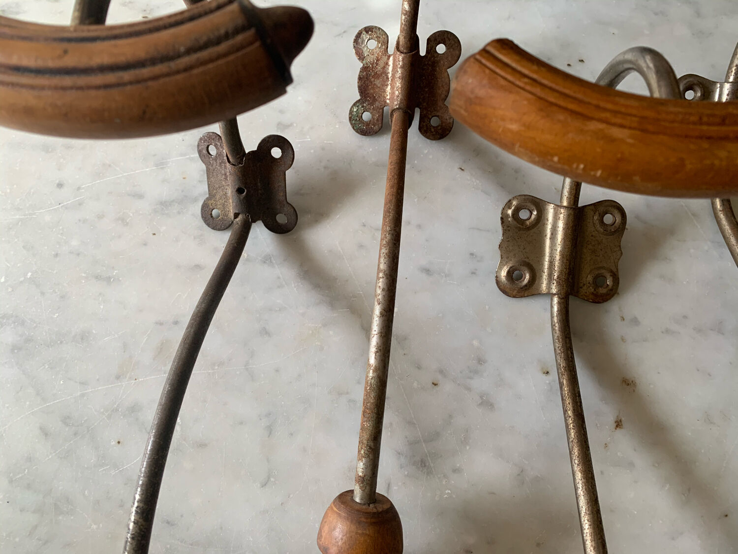 Set of 4 double hooks