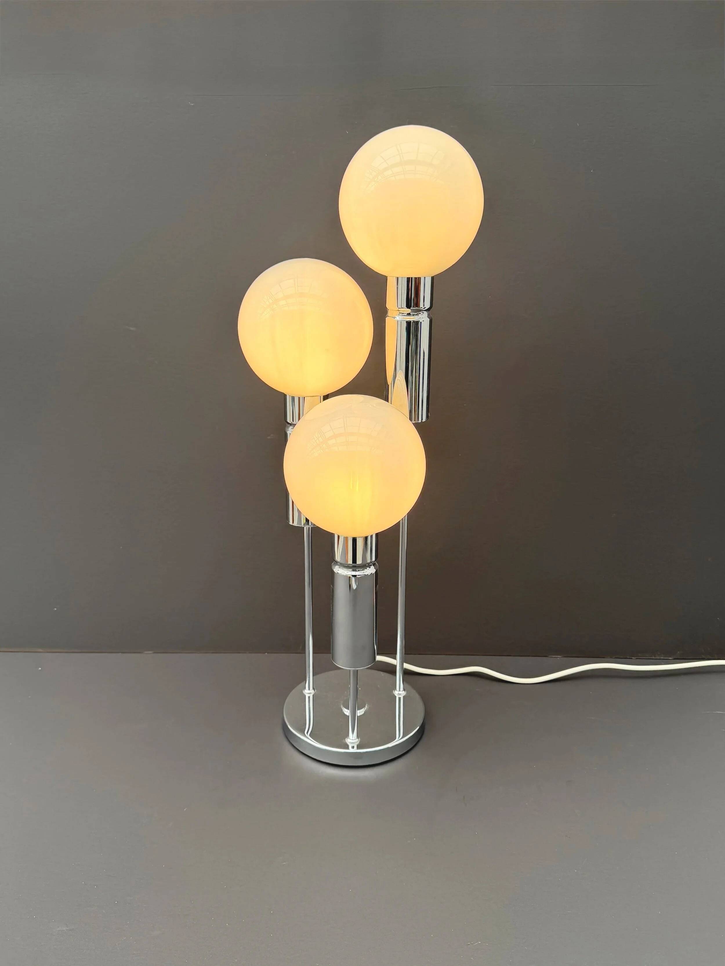 Opaline and chrome lamp, Italy 1970