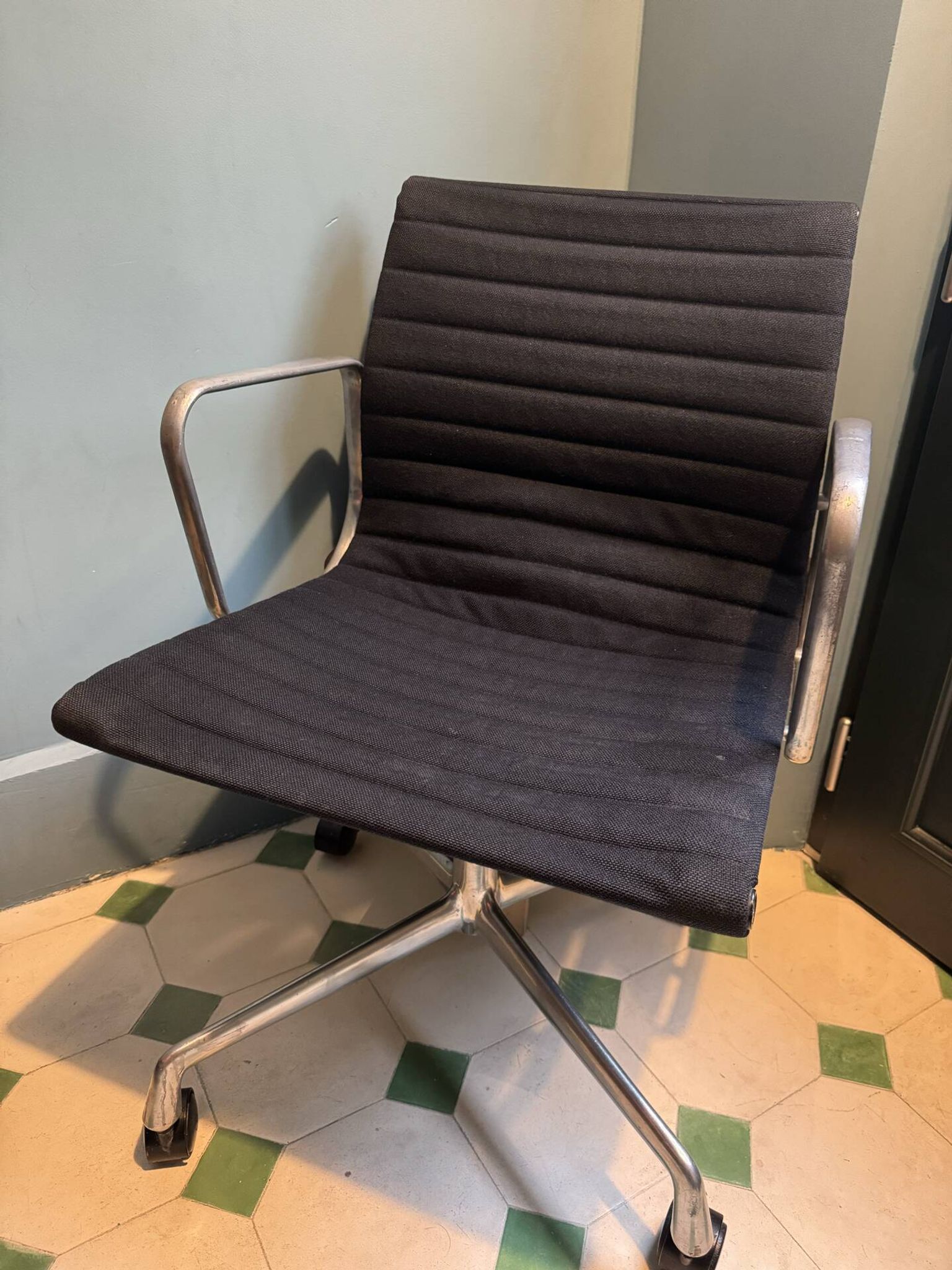 Authentic Eames EA117 Hopsak - Midcentury Yugoslavia