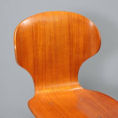 1960s chair made of curved plywood