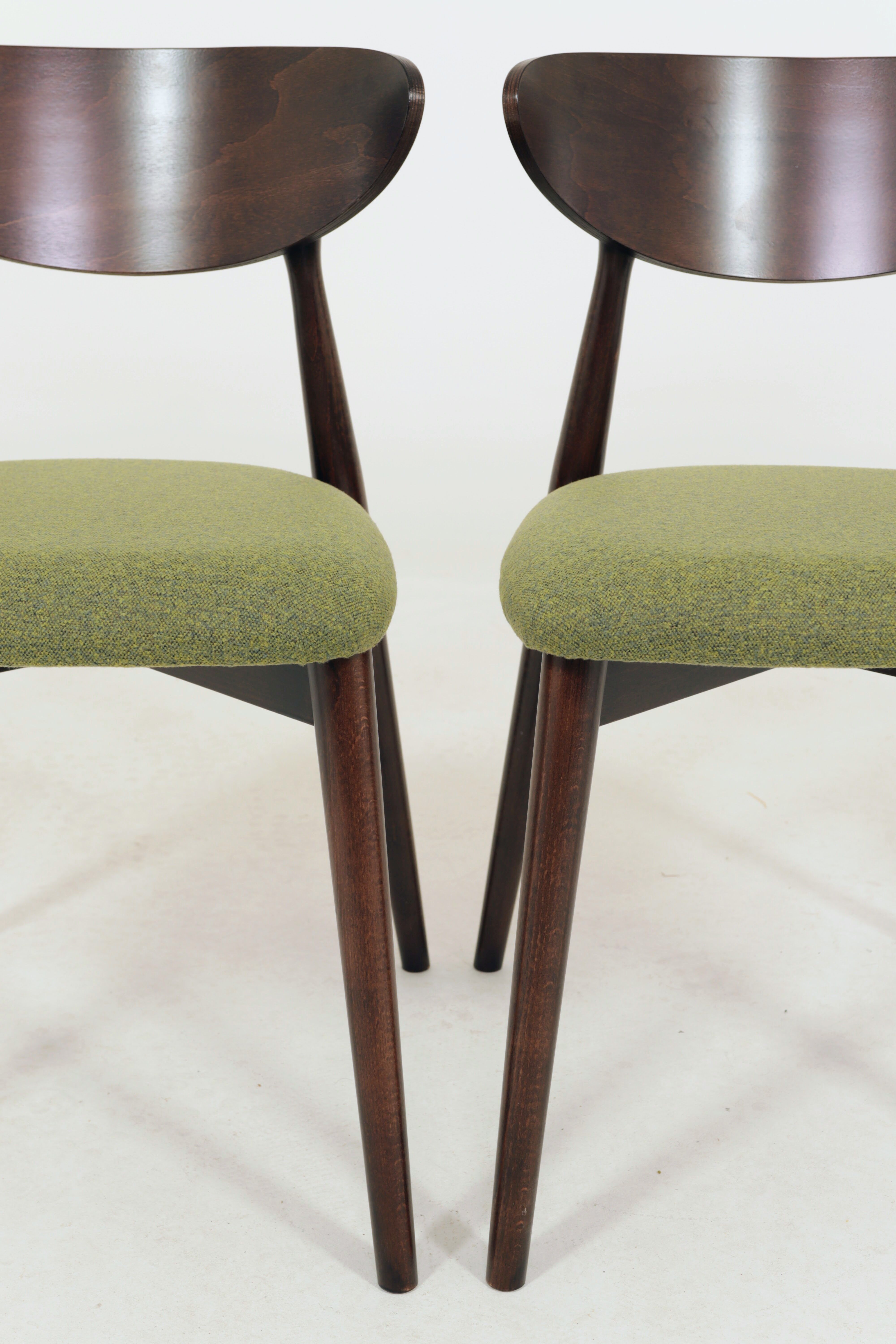 Modern Set of 2 Dining Chairs, Avocado Green Bouclè and Dark Wood
