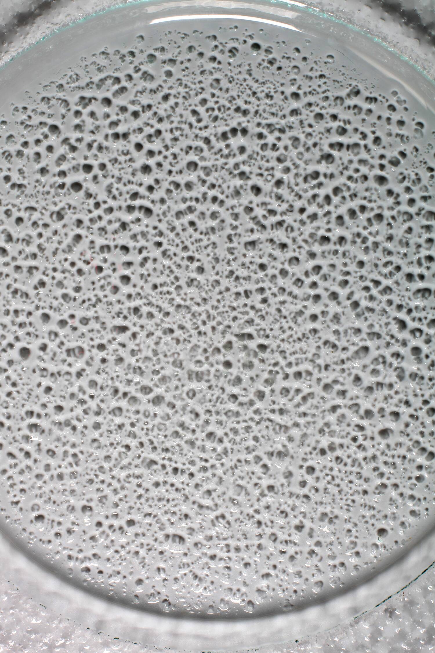Plateau en verre bullé vert Georgia / Grand centre de table / Italie / Années 1990