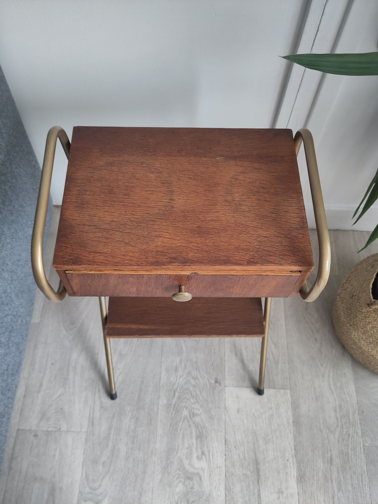 Table de chevet style Jacques Hitier