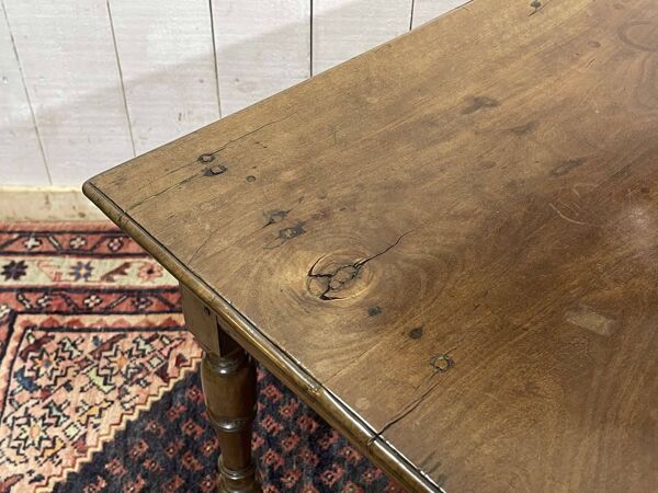 Table bureau 19ème en noyer et chêne