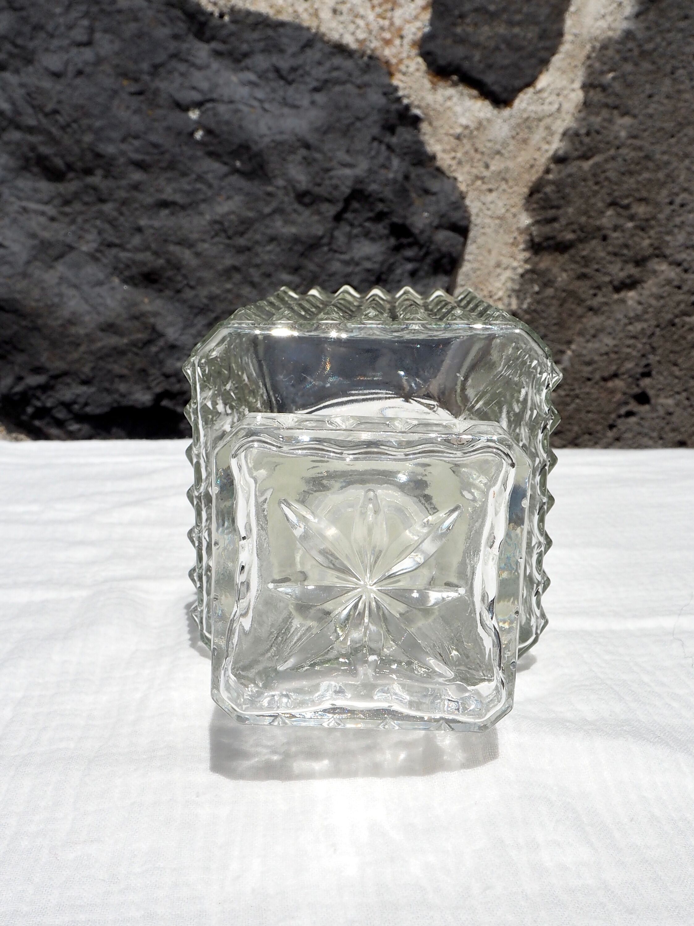 Glass whisky decanter