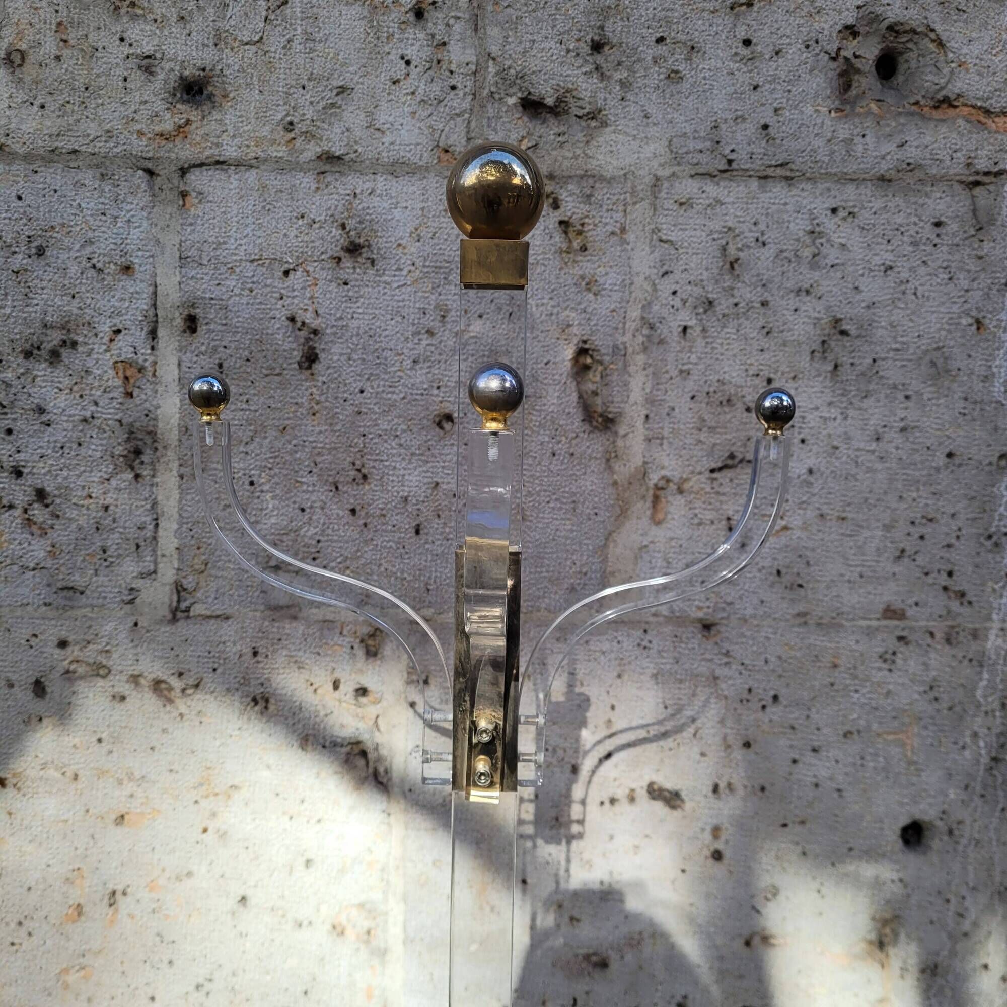 Perchero Mid-century, Metacrilato and laton dorado, 70's – Italia