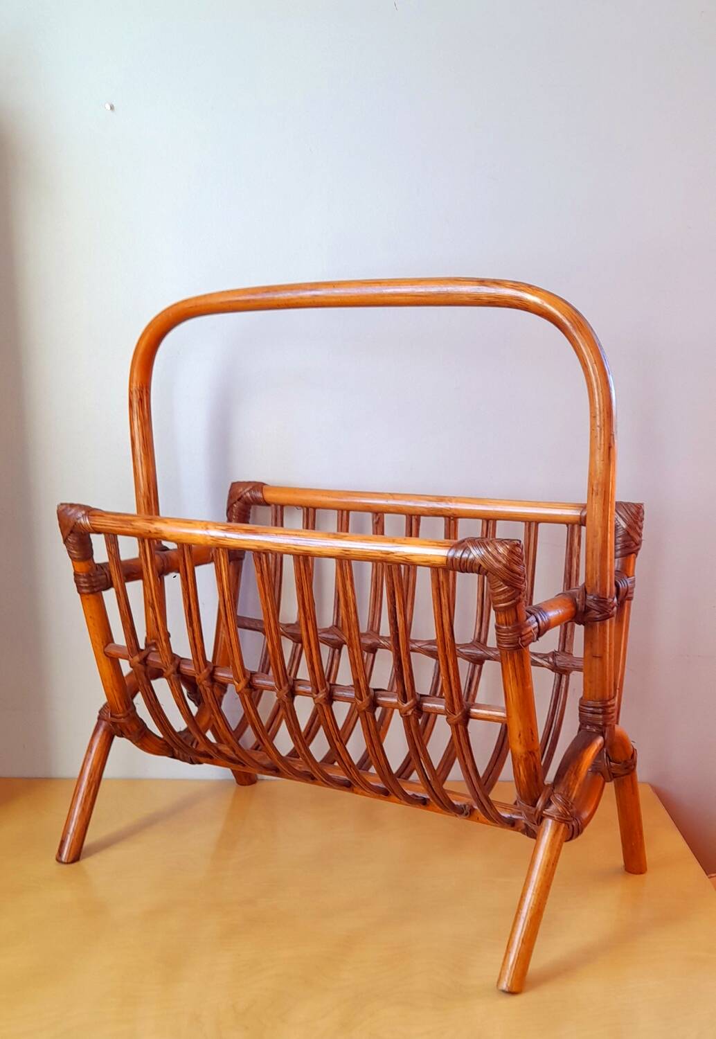 Rattan magazine rack 60s