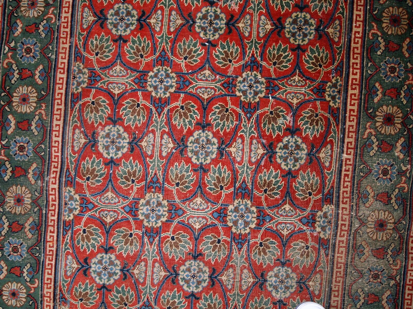 Tapis Antique Khotan d'Asie Centrale, Années 1900, Élégance Authentique