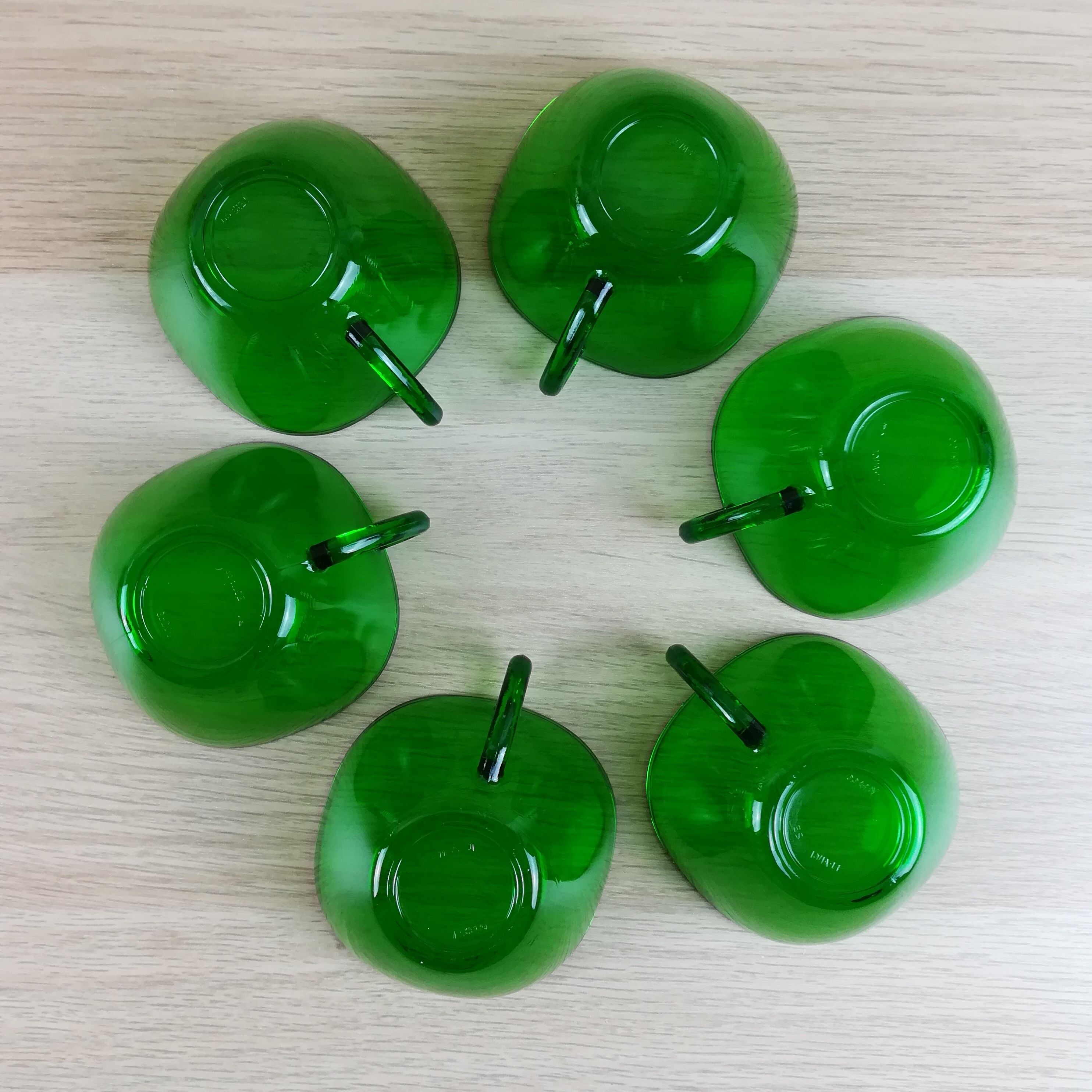 6 cups & vereco green saucers